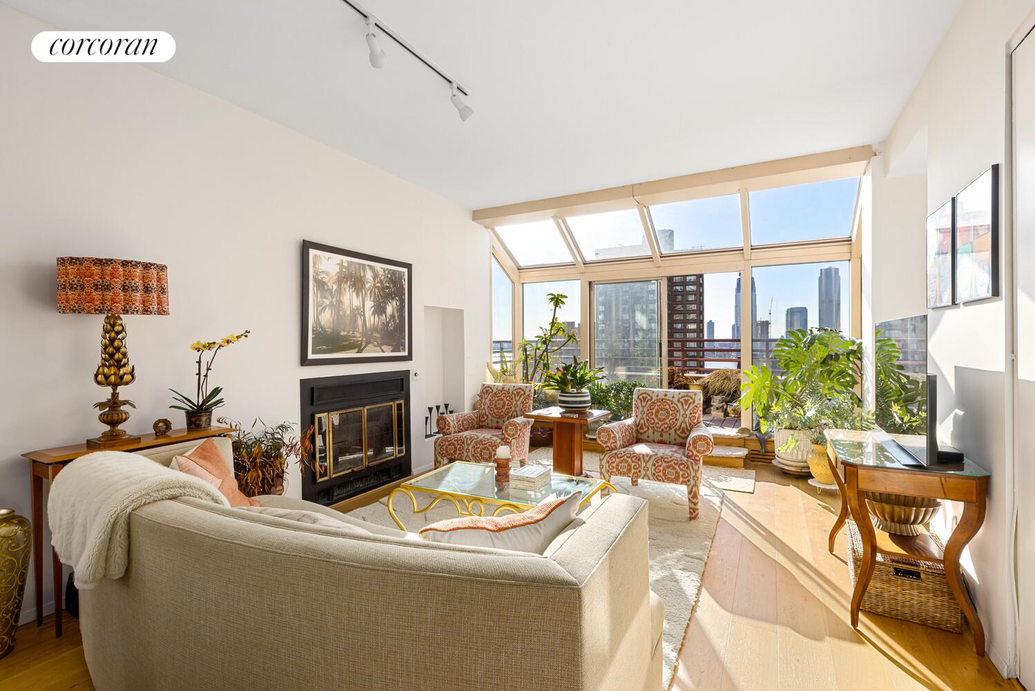 250 S END Avenue PH2B