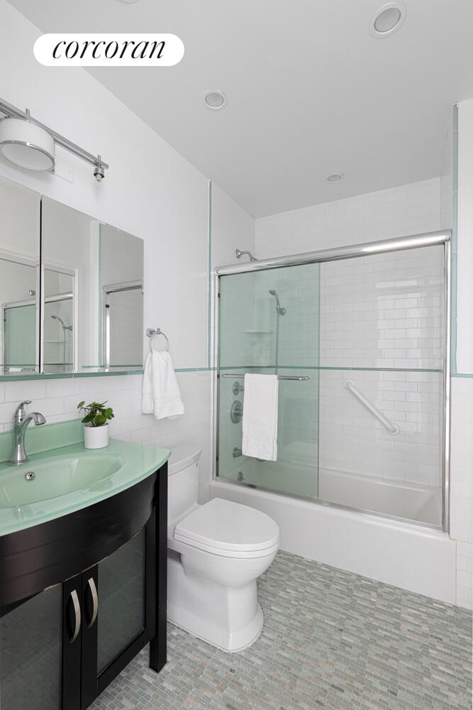 350 ALBANY Street 7AB