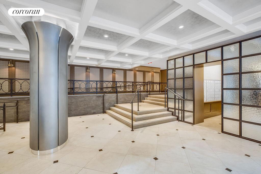 350 ALBANY Street 7AB