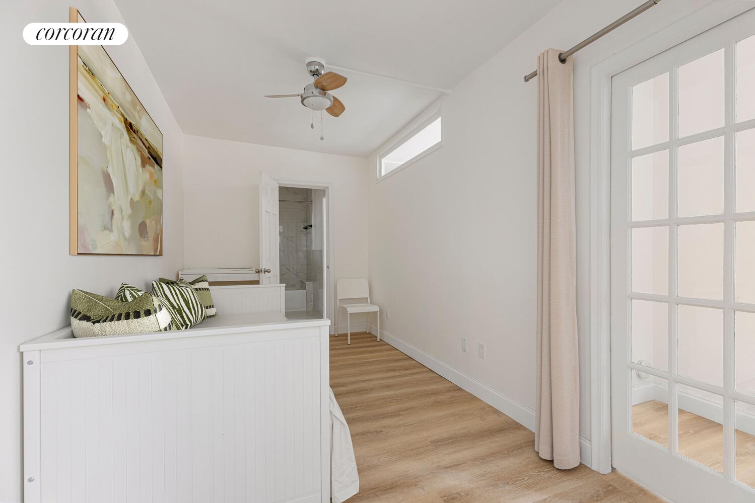 250 S END Avenue 11E