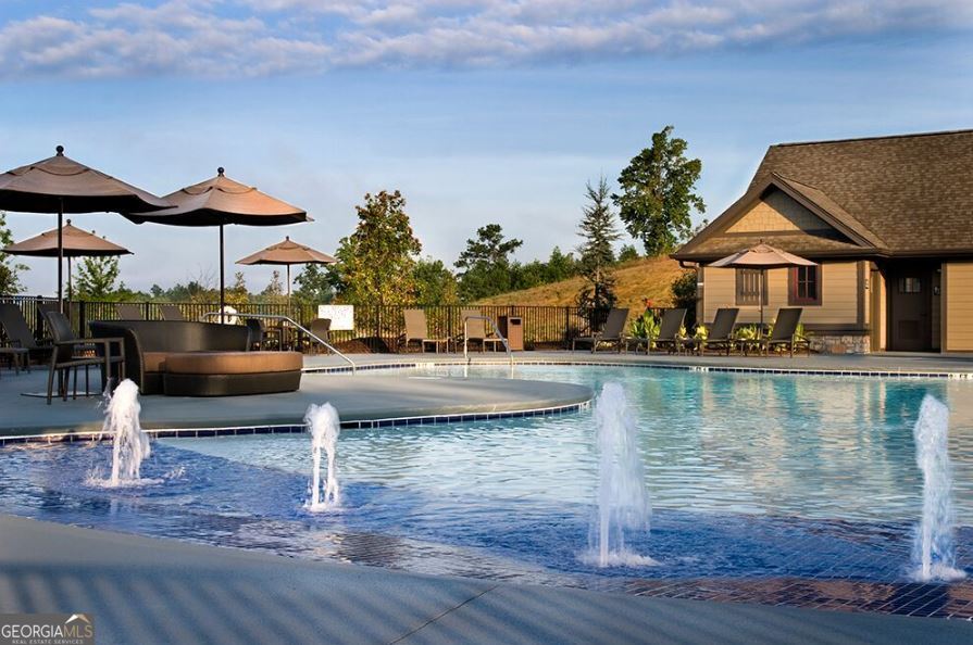 1272 N Edgewater Trail