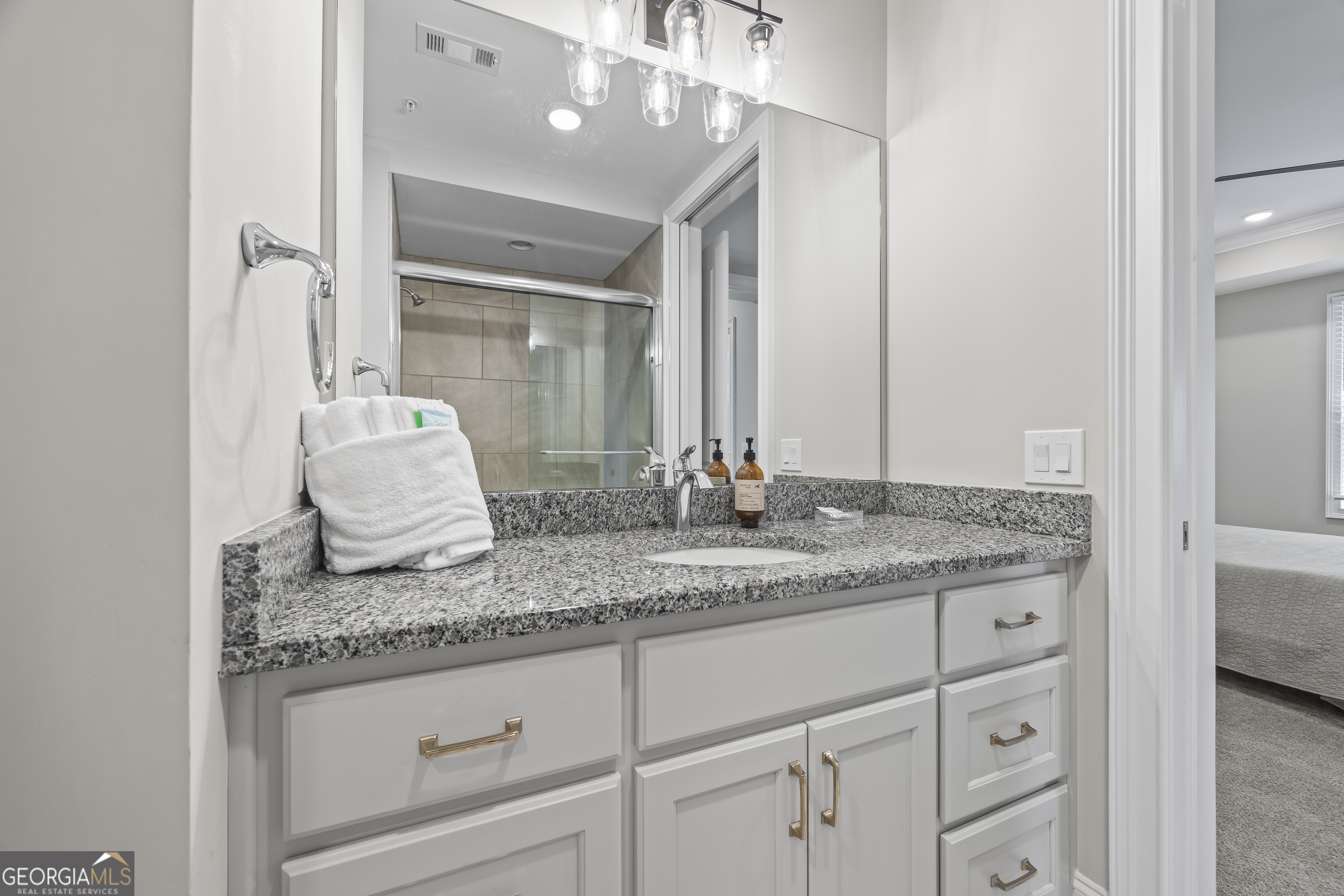 15 Cottage Lane, Toccoa