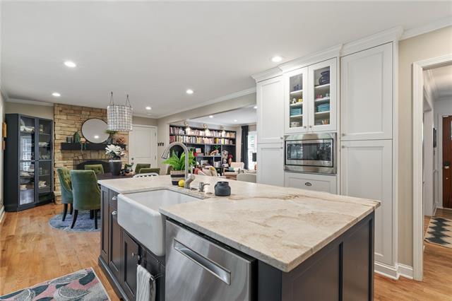 2820 W 82nd Street