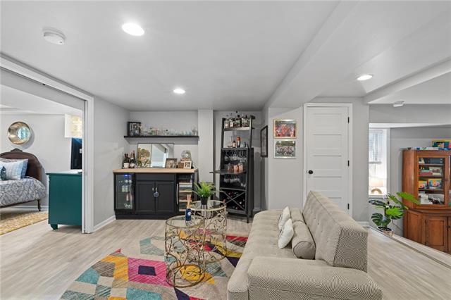 2820 W 82nd Street