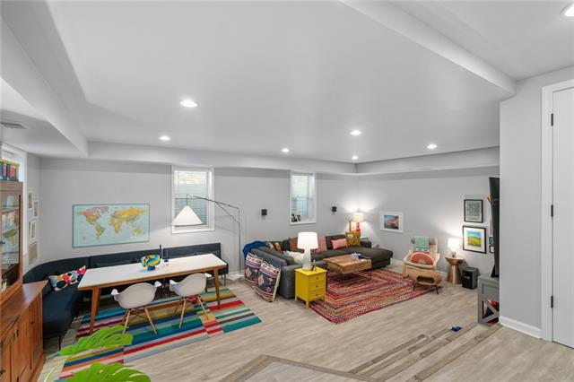 2820 W 82nd Street