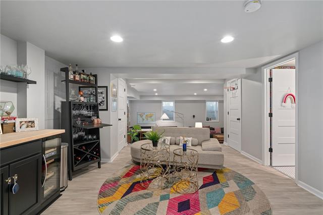 2820 W 82nd Street