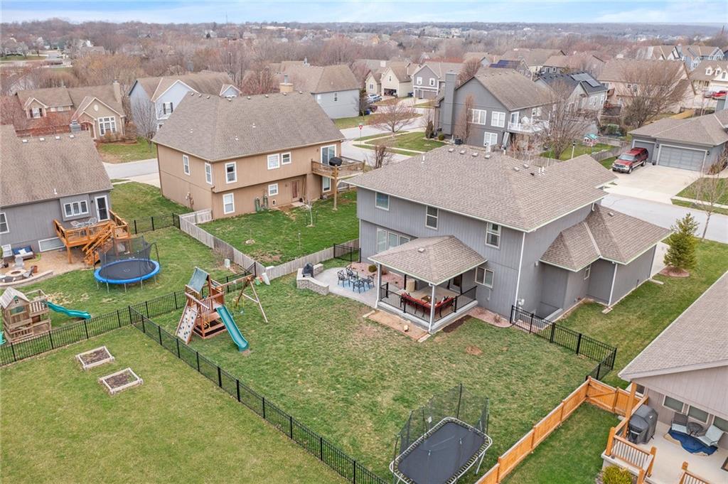 2309 W Trail Drive