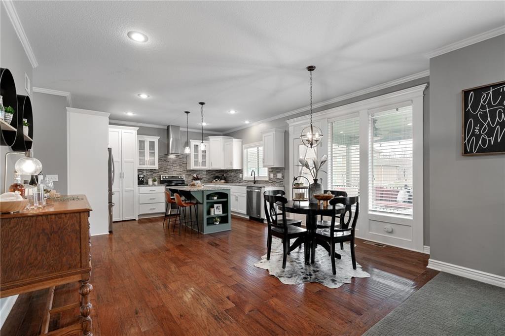 2309 W Trail Drive
