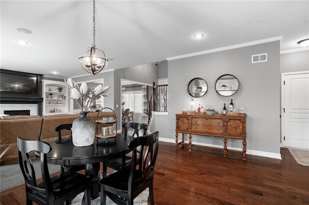 2309 W Trail Drive
