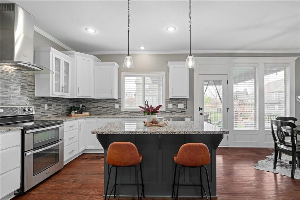 2309 W Trail Drive
