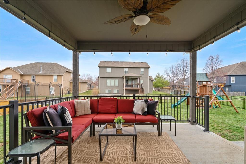 2309 W Trail Drive