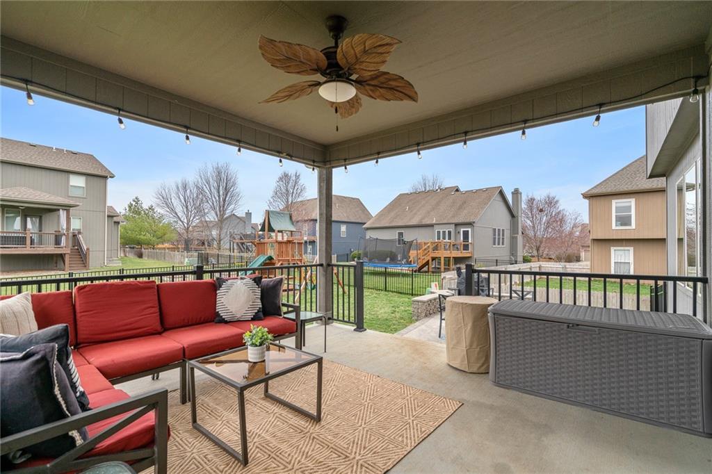 2309 W Trail Drive