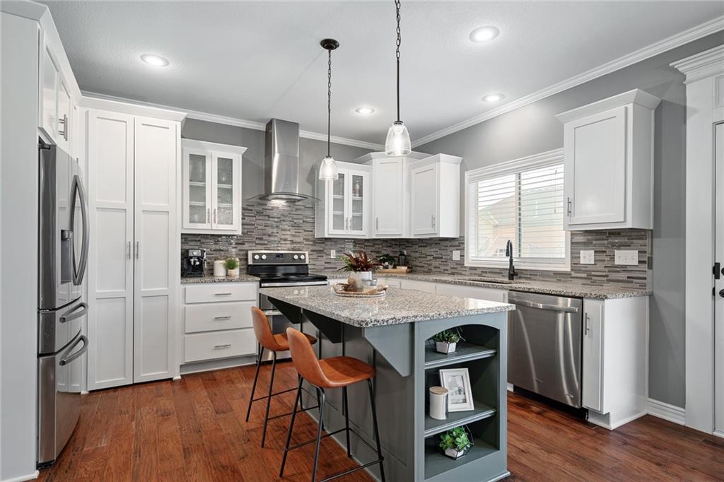 2309 W Trail Drive