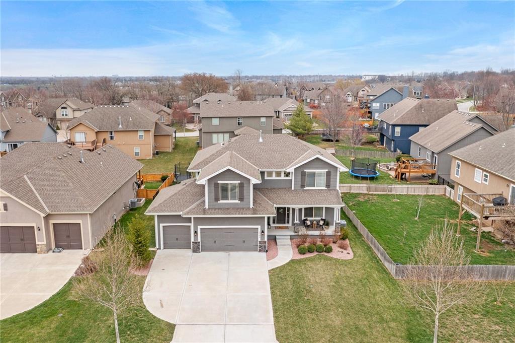 2309 W Trail Drive