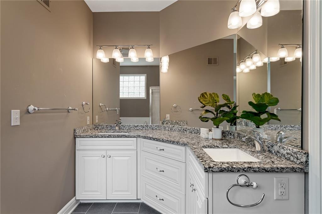 13717 Pembroke Circle
