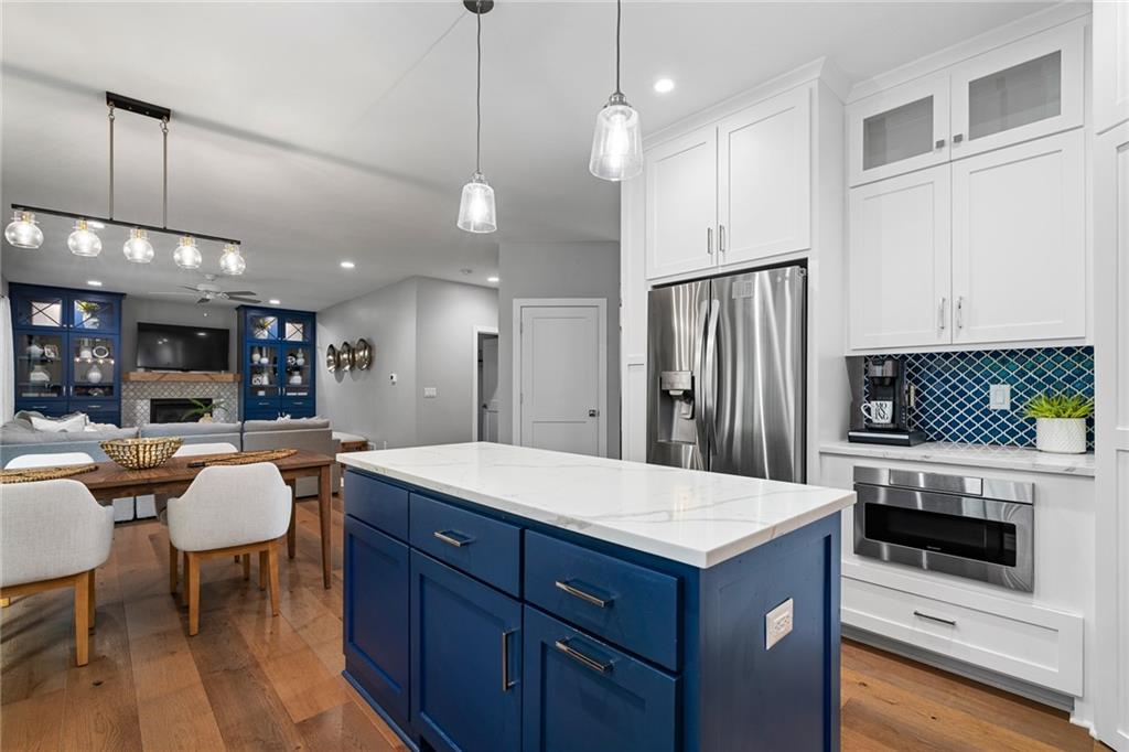 18656 W 153 Place