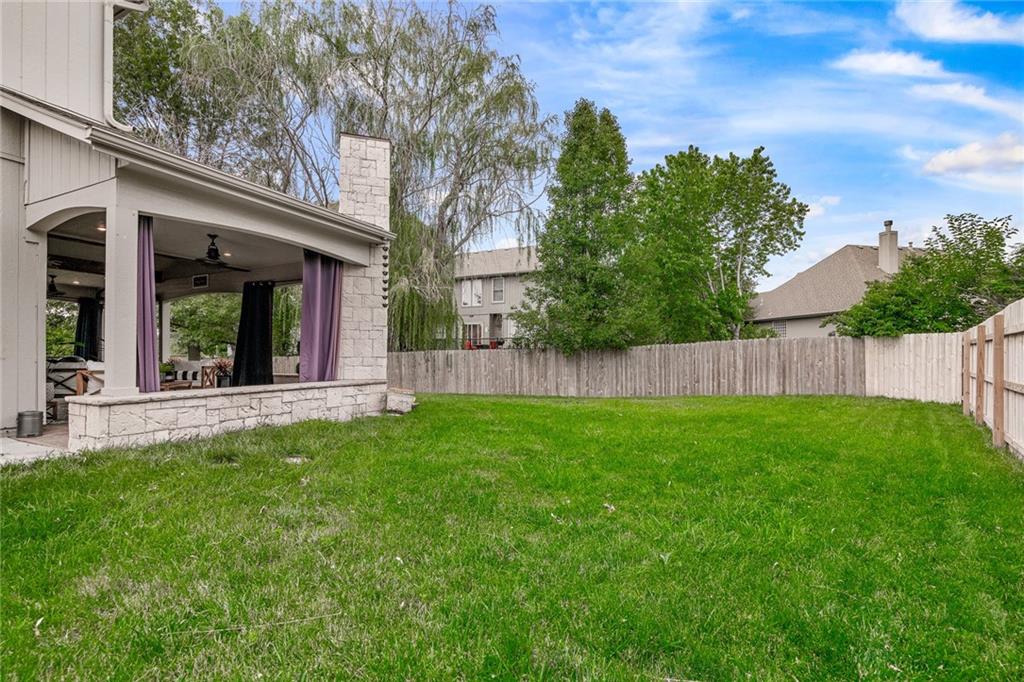 18656 W 153 Place