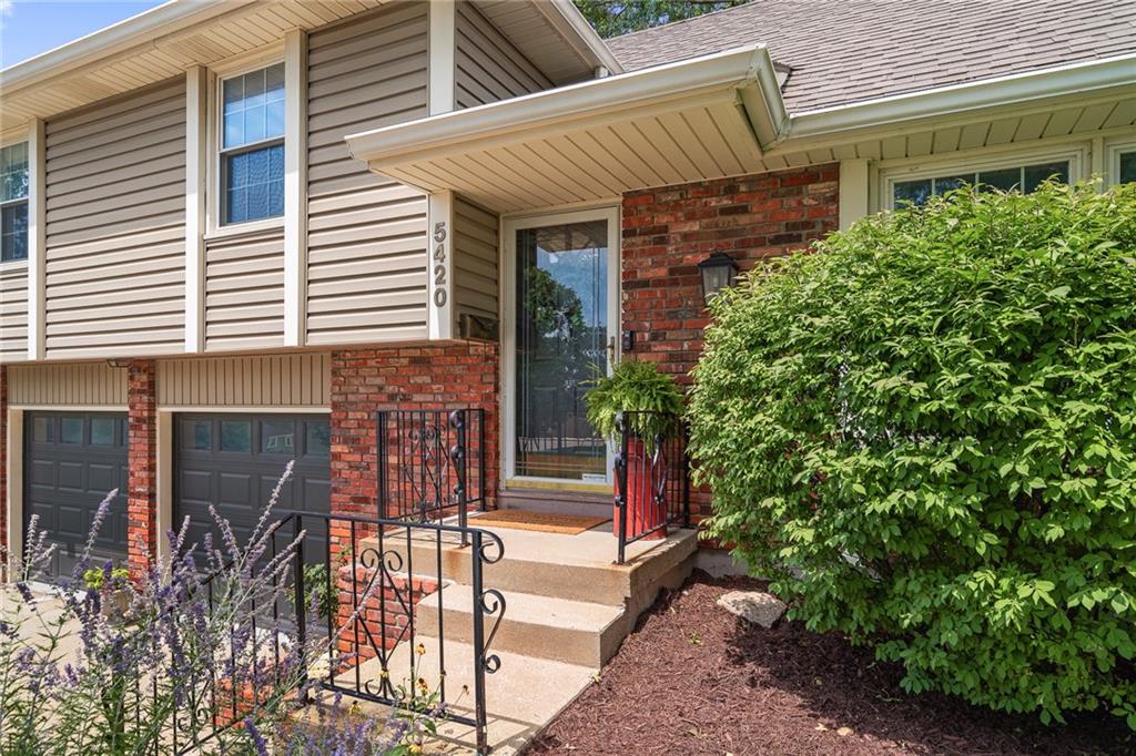 5420 W 102 Street