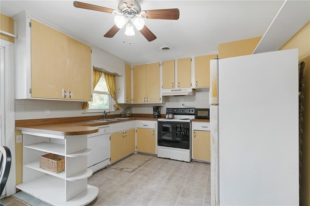 11710 W 68TH Place