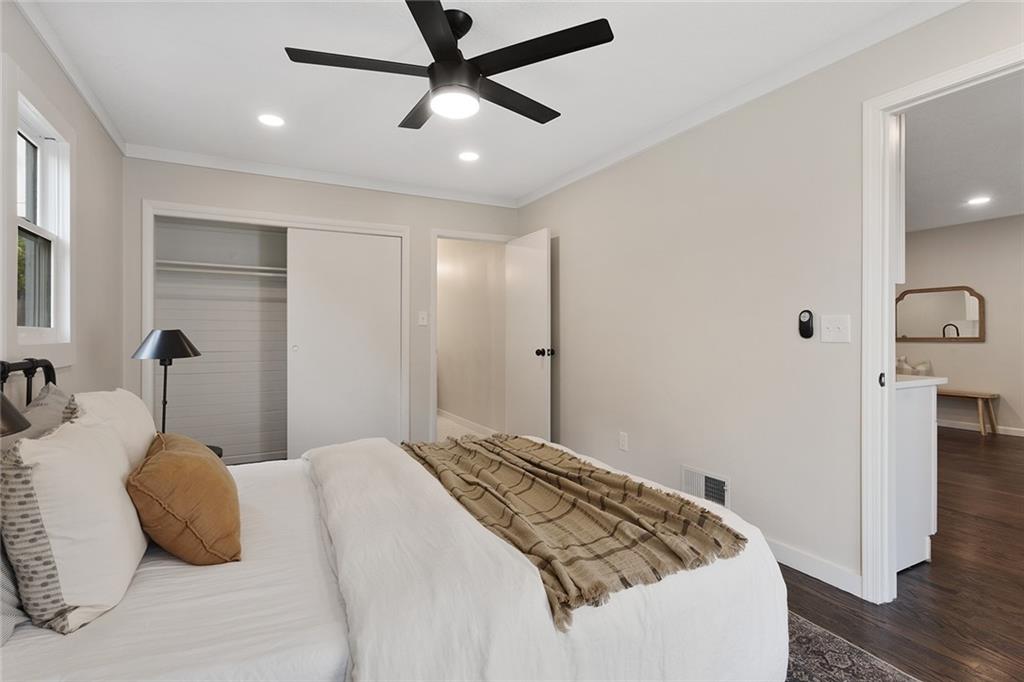 216 W 89th Terrace