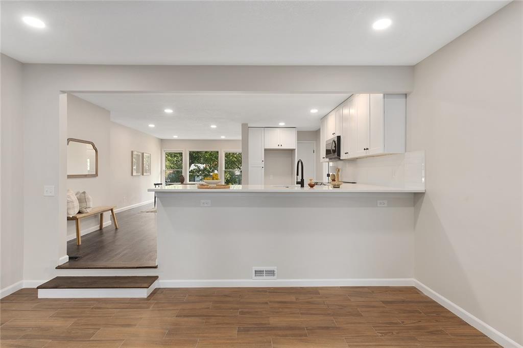 216 W 89th Terrace