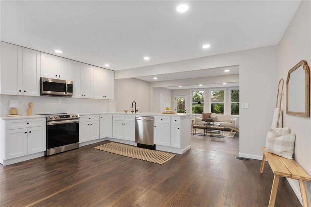 216 W 89th Terrace