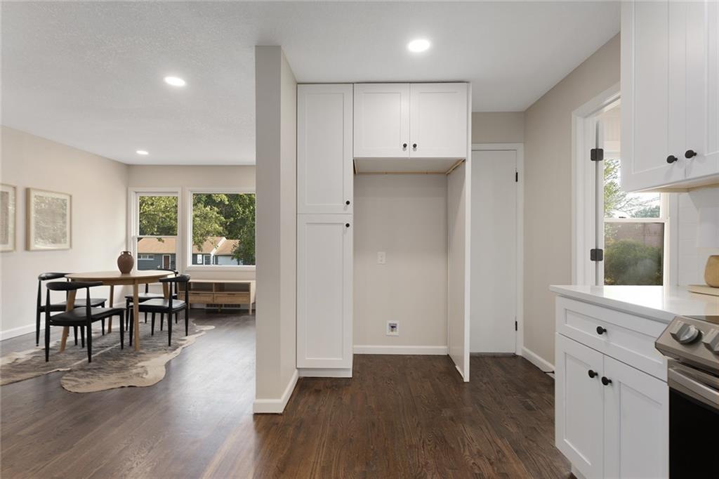 216 W 89th Terrace