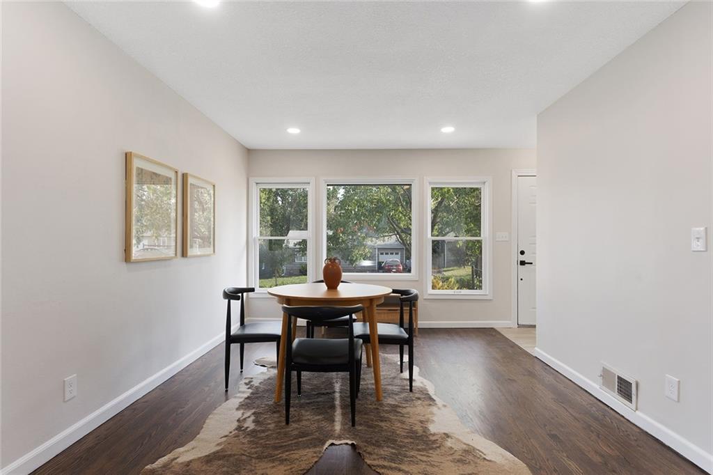 216 W 89th Terrace