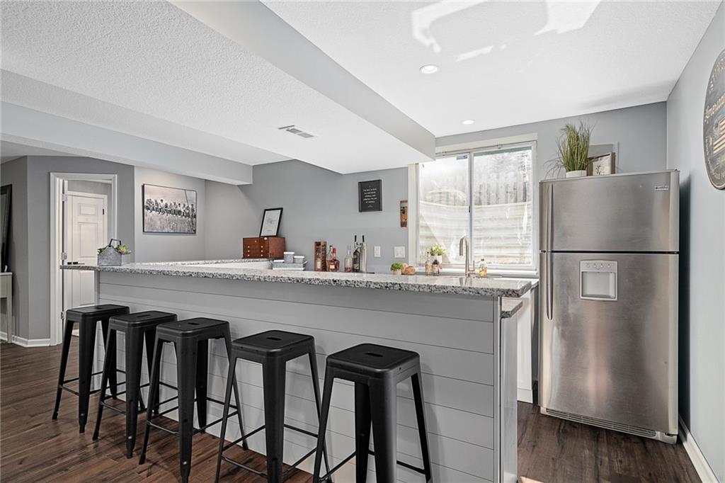 13736 W 157TH Terrace