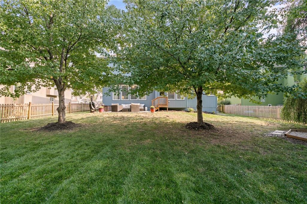 13736 W 157TH Terrace