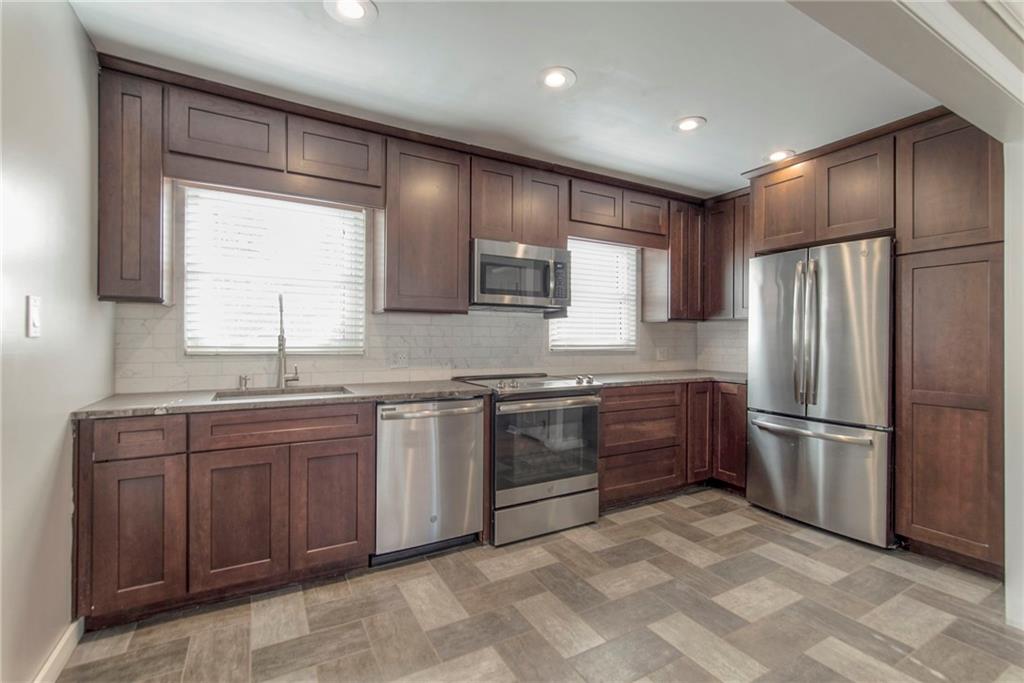 2515 W 73rd Street