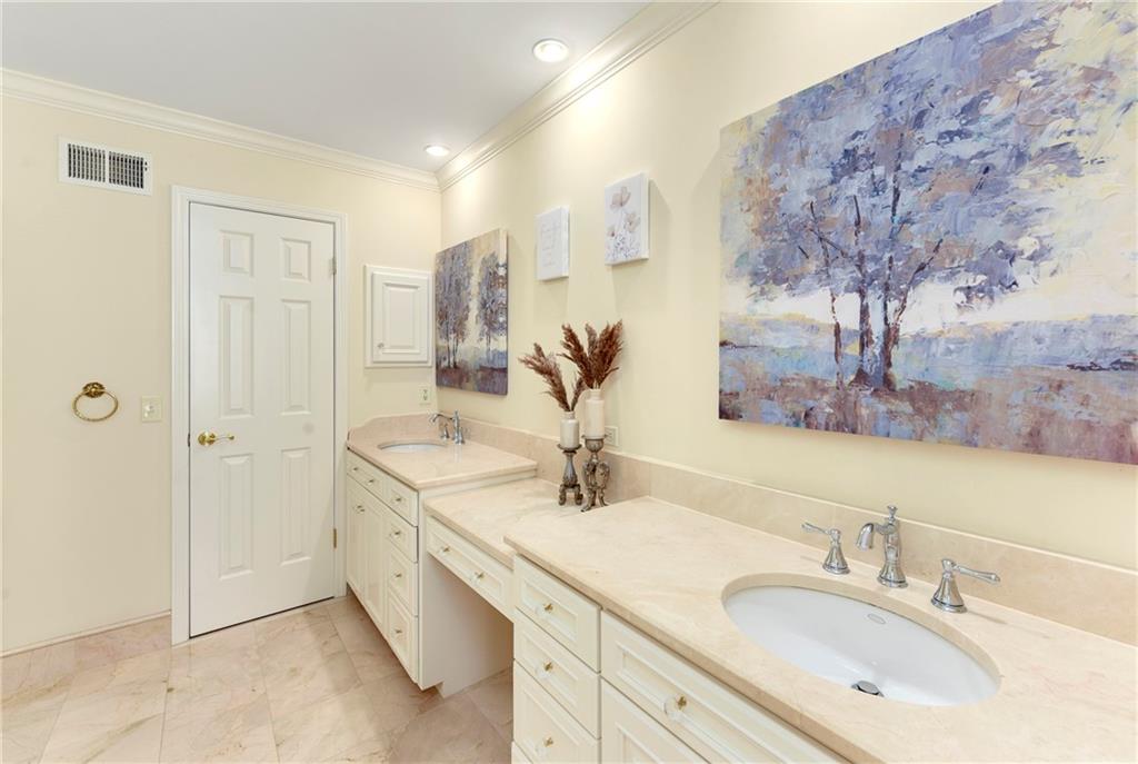 2204 W 124th Street