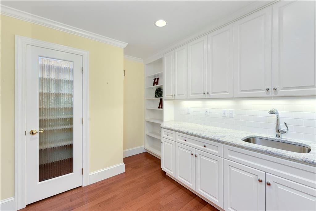 2204 W 124th Street