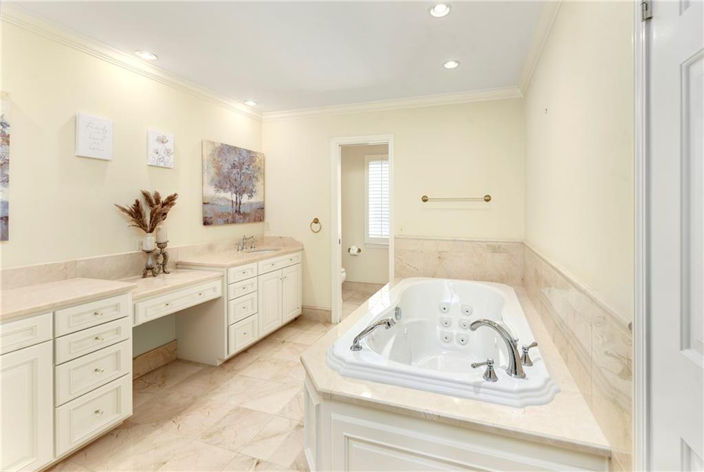 2204 W 124th Street