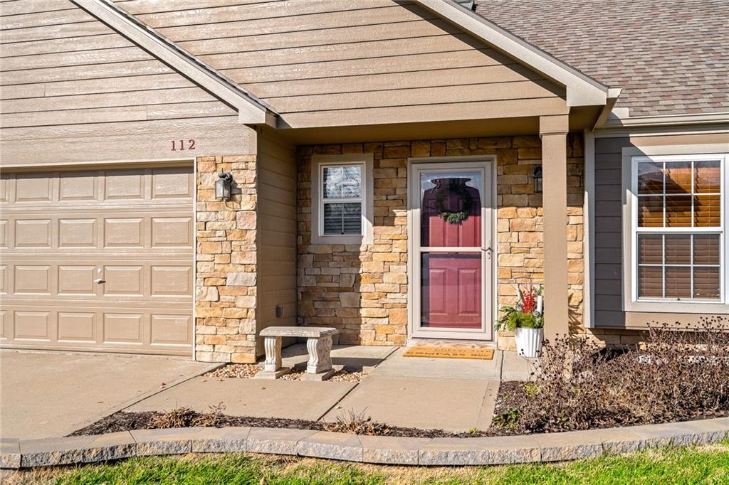 112 Oak Place