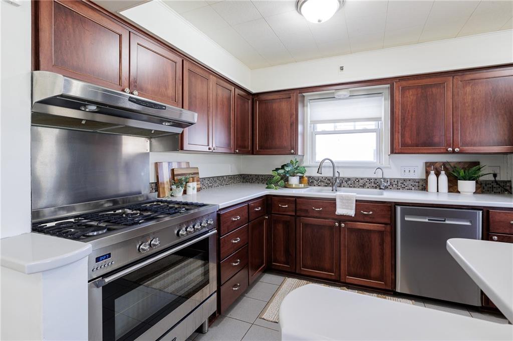640 E 70th Street
