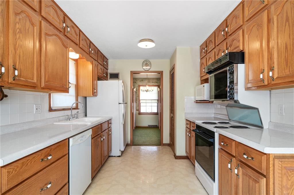 10901 Elmwood Drive