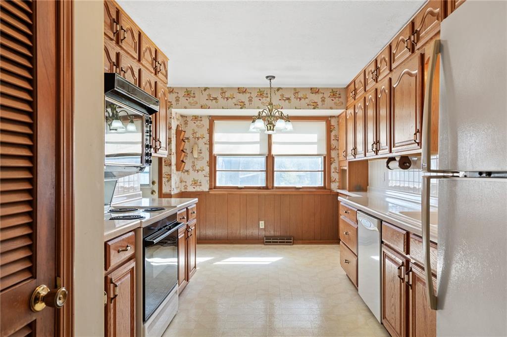 10901 Elmwood Drive