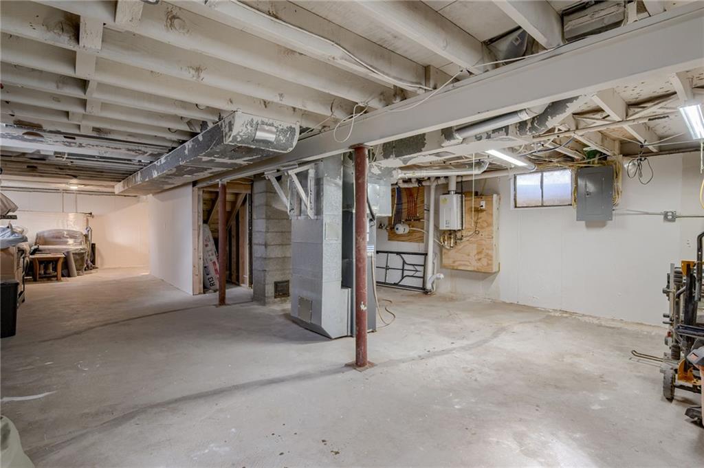 504 W 89th Terrace