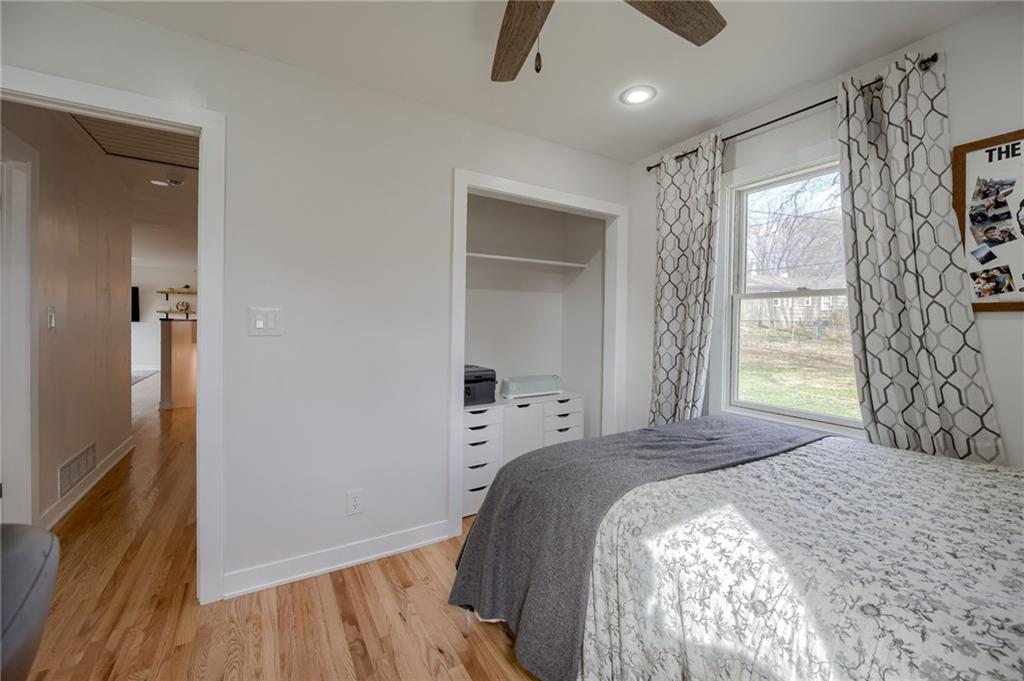 504 W 89th Terrace