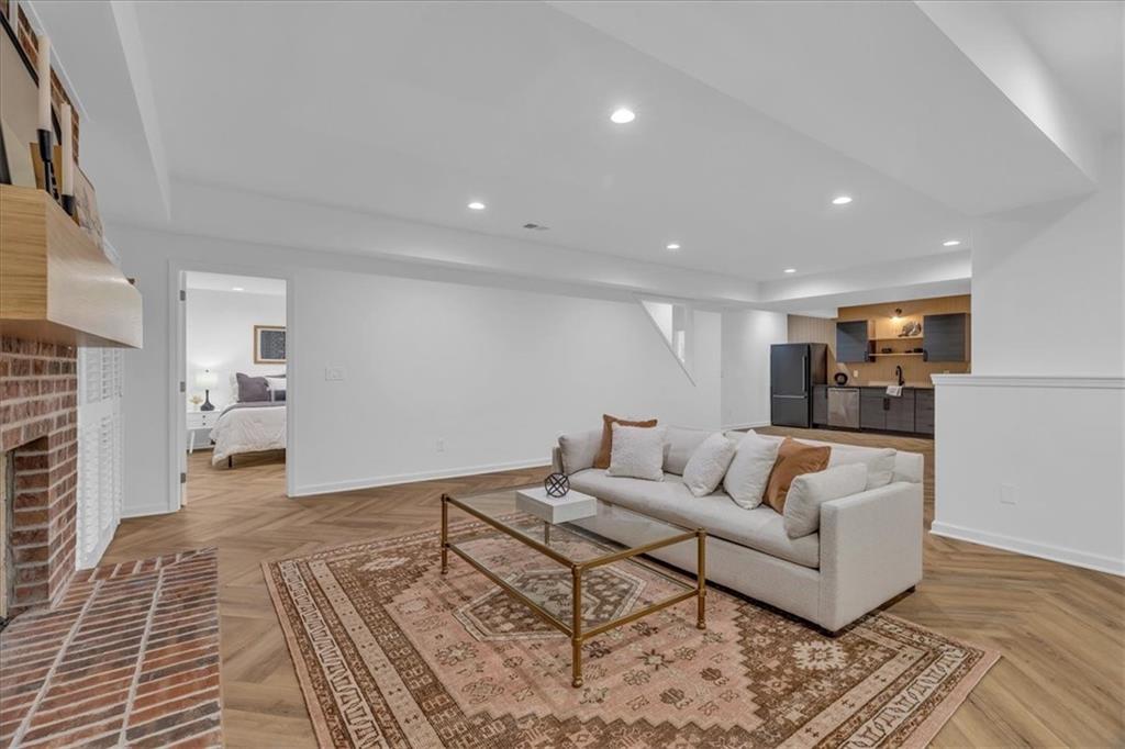 7854 Howe Circle