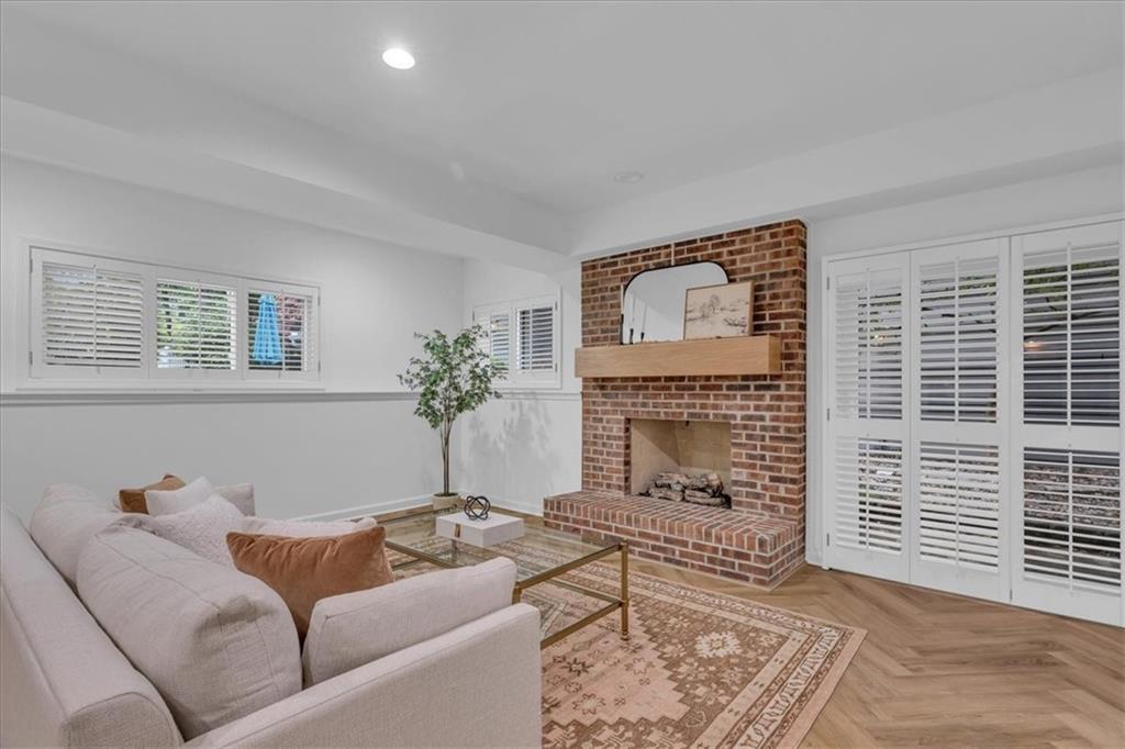7854 Howe Circle