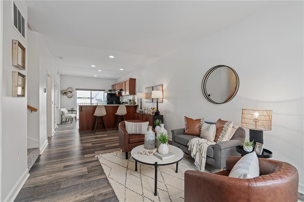 1152 NE Beacon Hill Lane Unit: 2