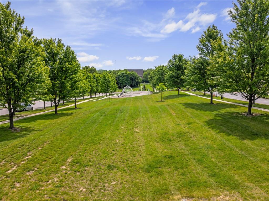 1152 NE Beacon Hill Lane Unit: 2