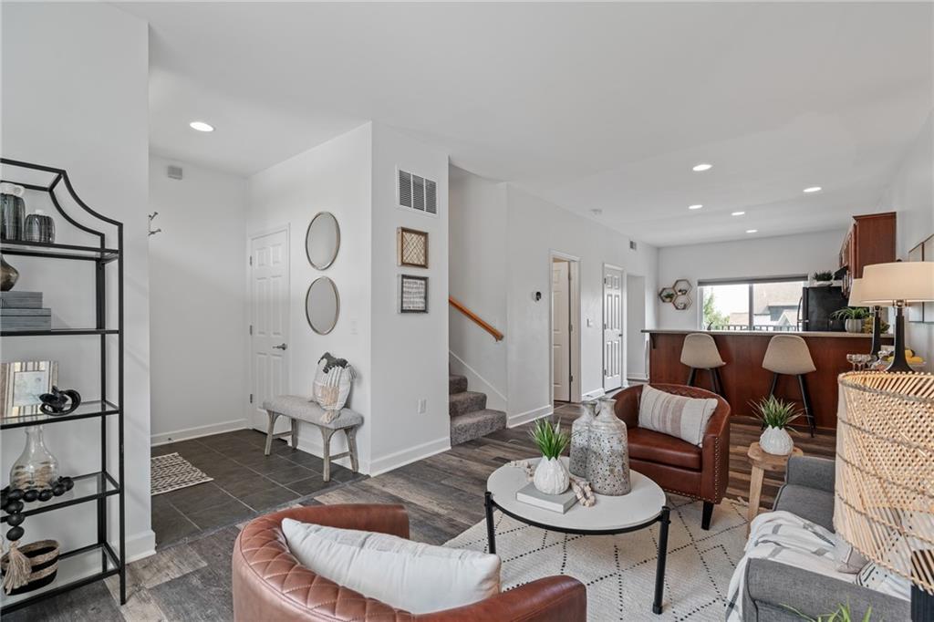 1152 NE Beacon Hill Lane Unit: 2
