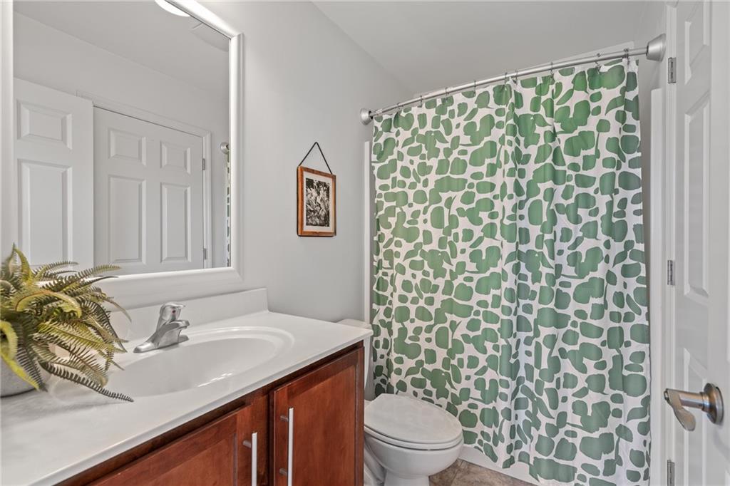 1152 NE Beacon Hill Lane Unit: 2