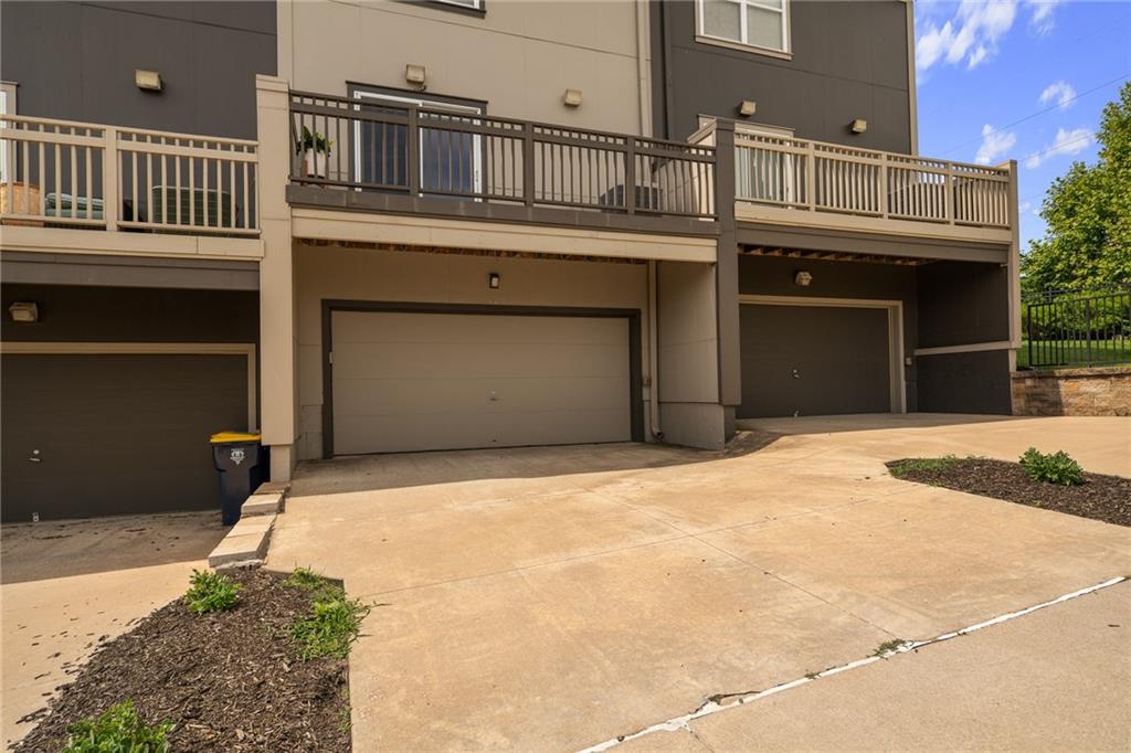 1152 NE Beacon Hill Lane Unit: 2