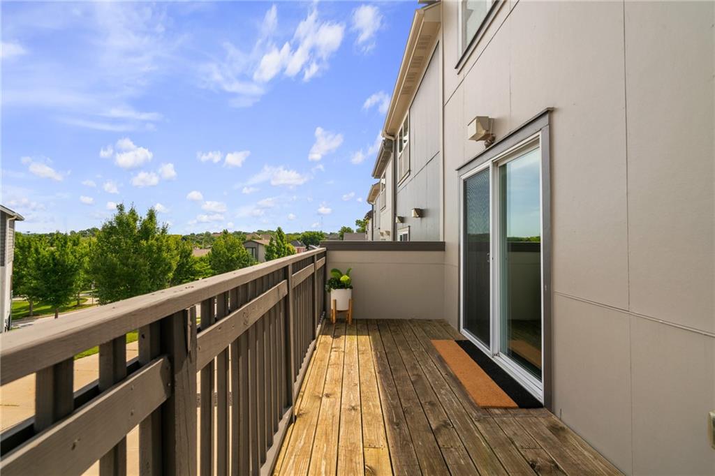 1152 NE Beacon Hill Lane Unit: 2