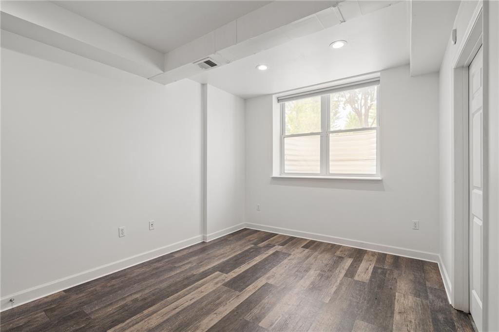 1152 NE Beacon Hill Lane Unit: 2