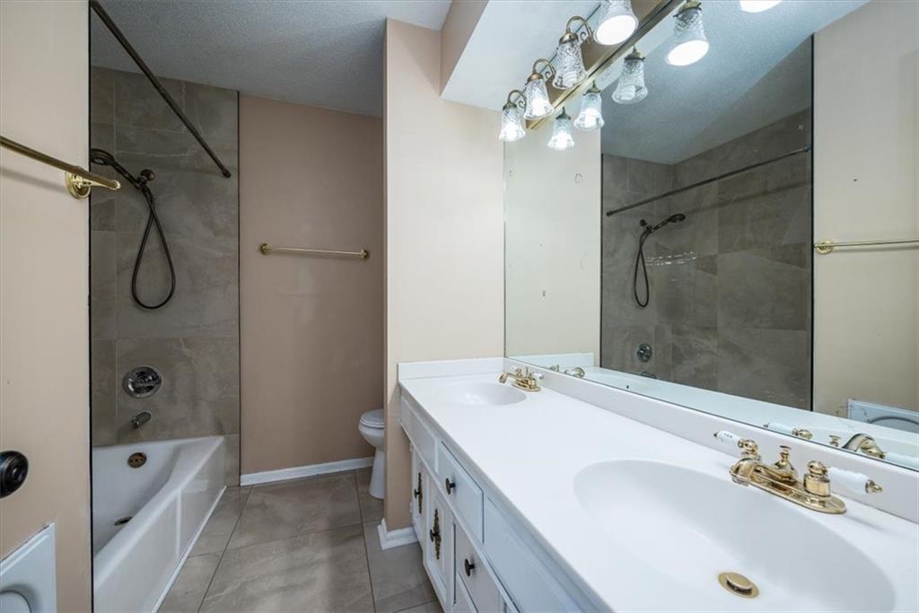 2532 N 73rd Street